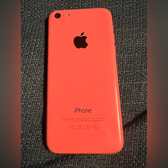 Apple iPhone 5c - 16GB - Pink unlocked A1532 (GSM) Smartphone Unlocked w/ Case - Picture 2 of 7